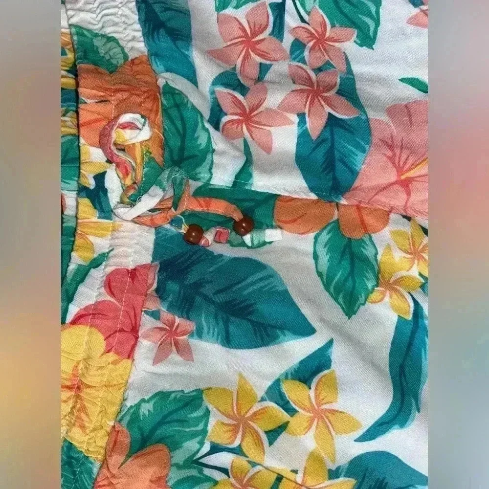 Natural Reflections Women’s XL Floral Shorts